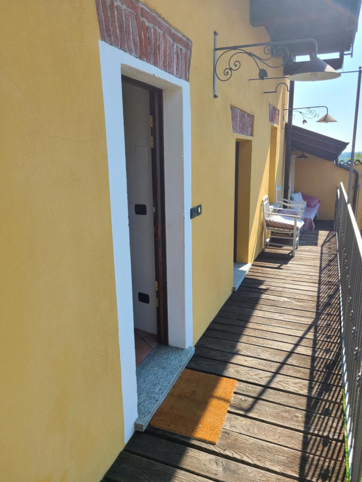 Robin'S Nest Otel Paruzzaro Dış mekan fotoğraf