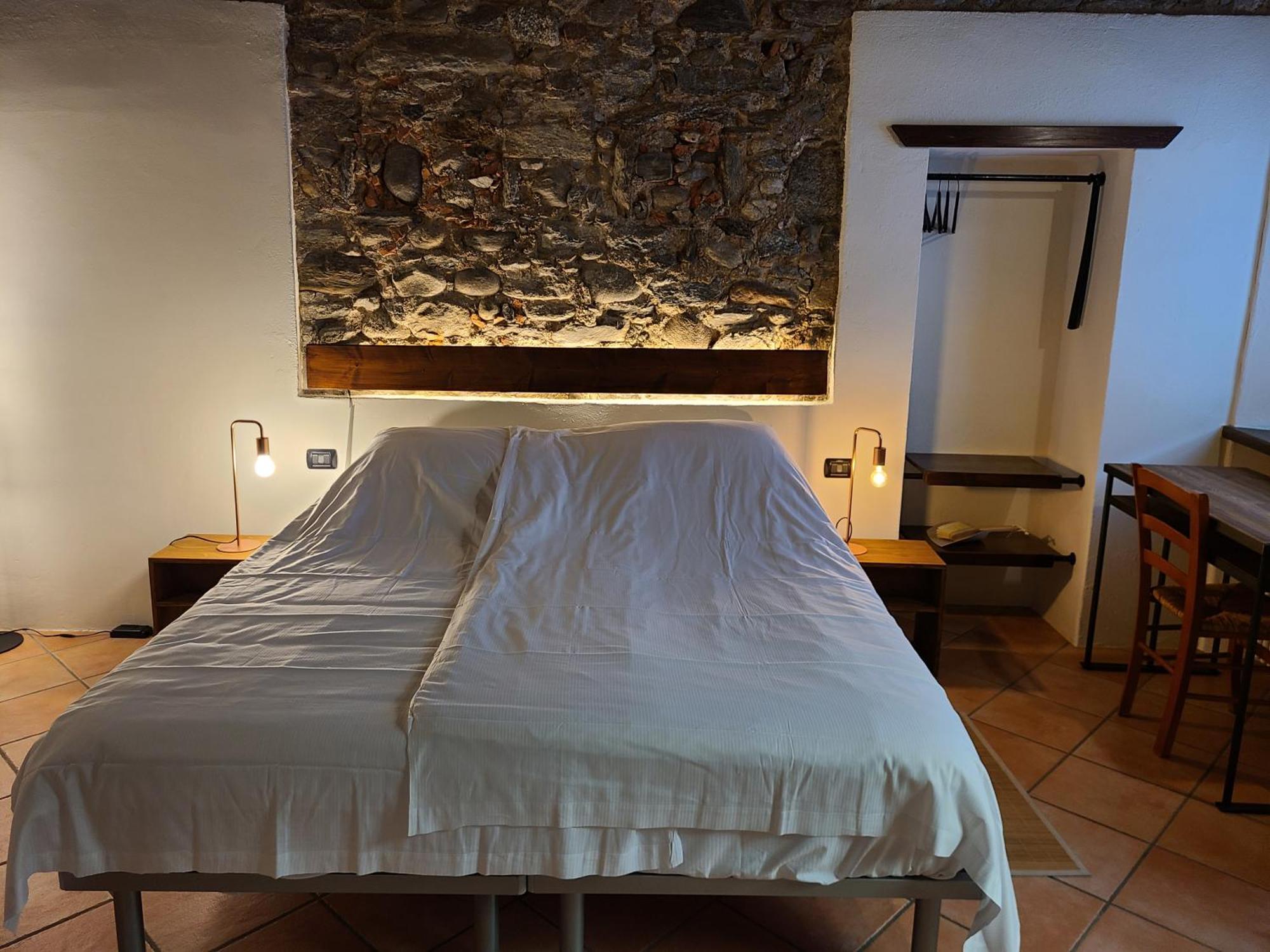 Robin'S Nest Otel Paruzzaro Oda fotoğraf