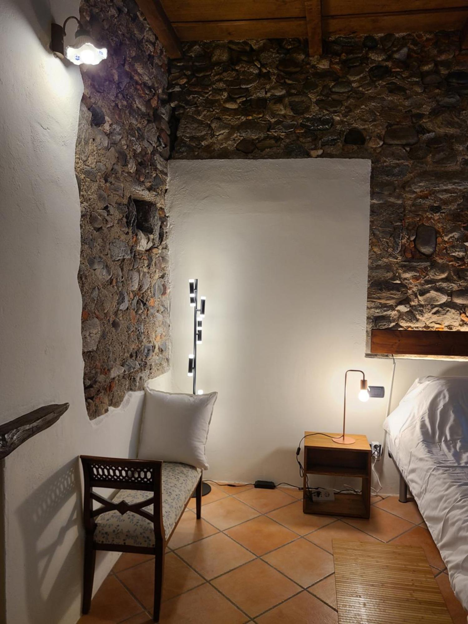 Robin'S Nest Otel Paruzzaro Oda fotoğraf