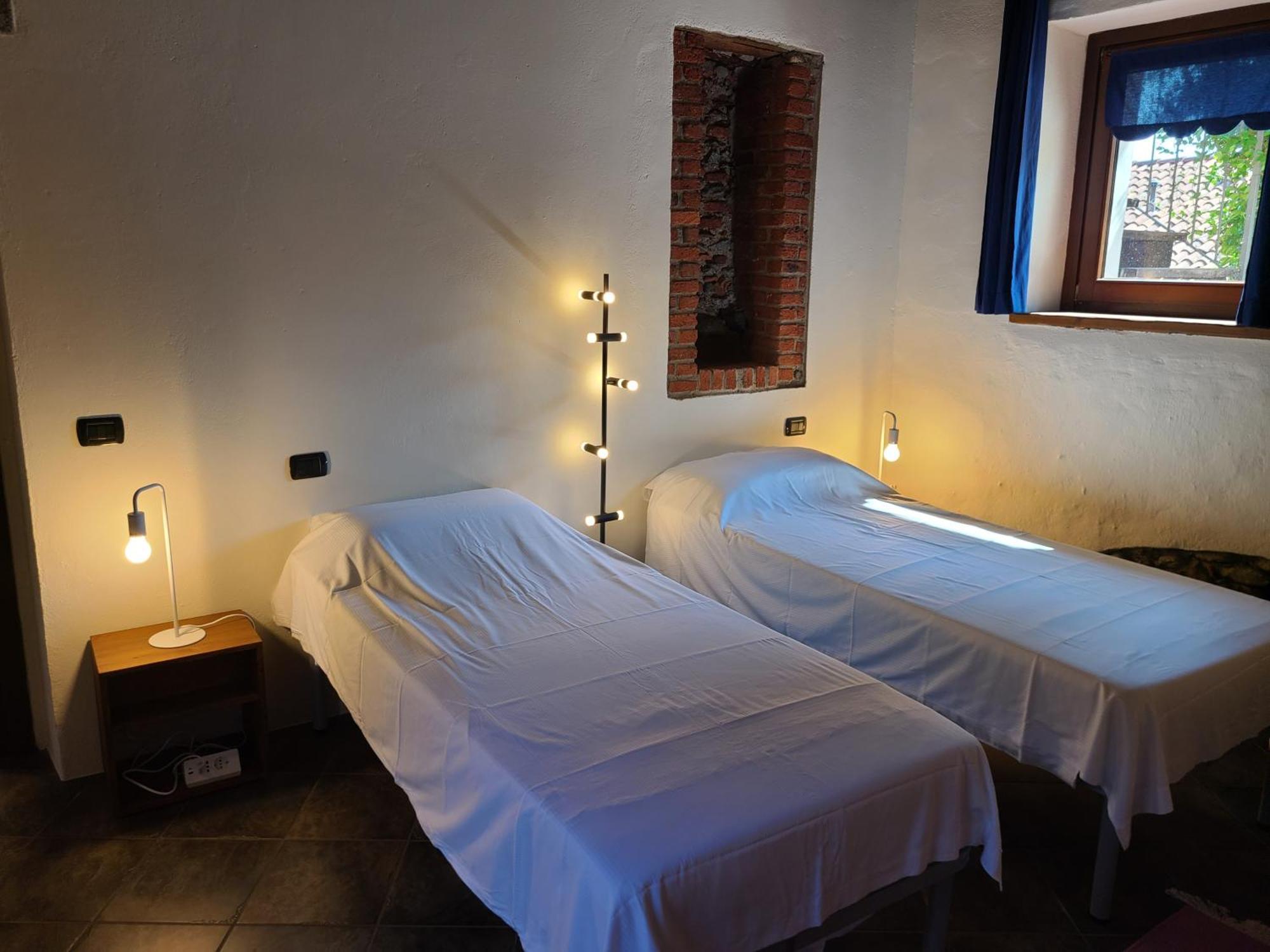 Robin'S Nest Otel Paruzzaro Oda fotoğraf