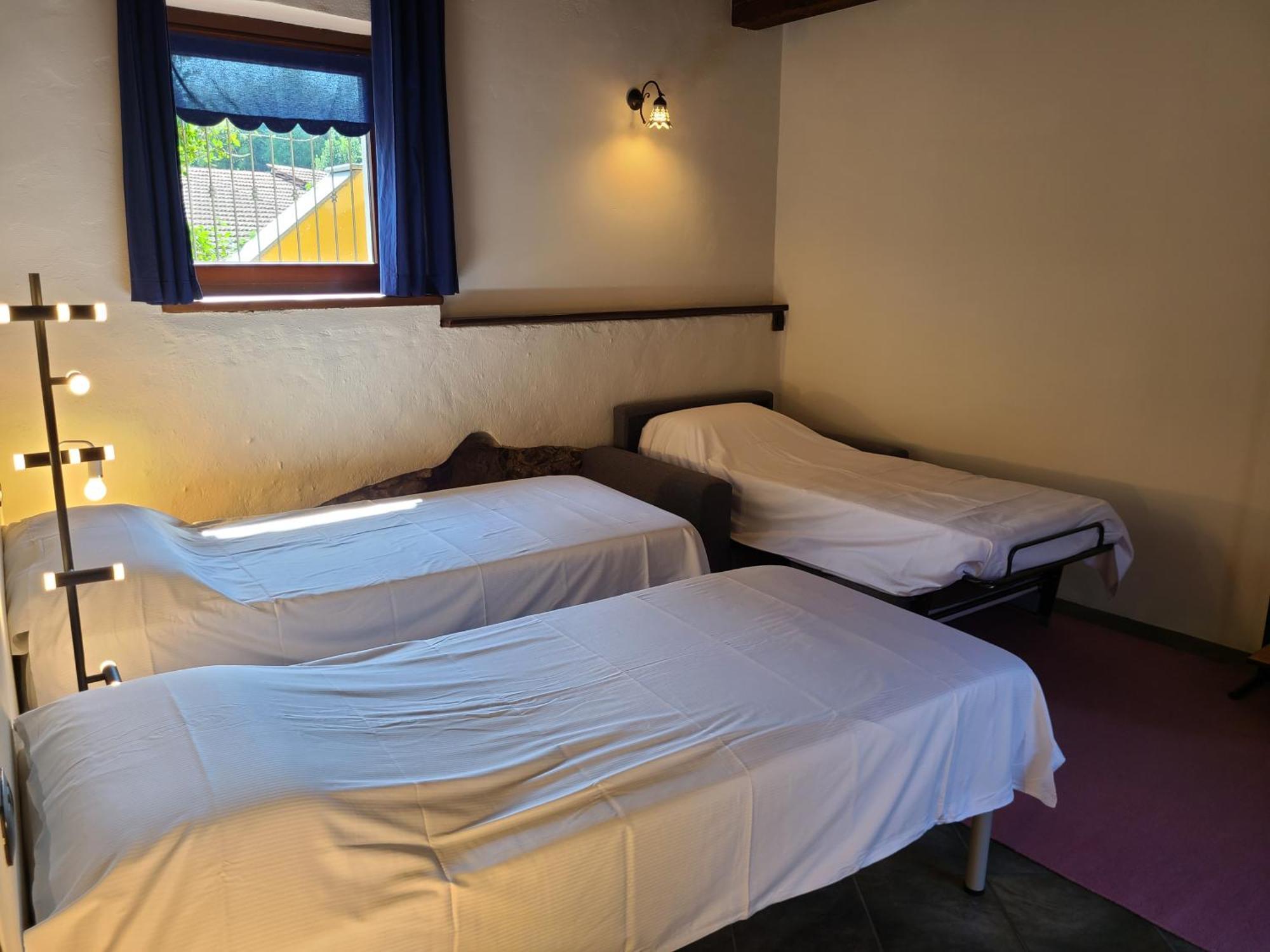 Robin'S Nest Otel Paruzzaro Oda fotoğraf